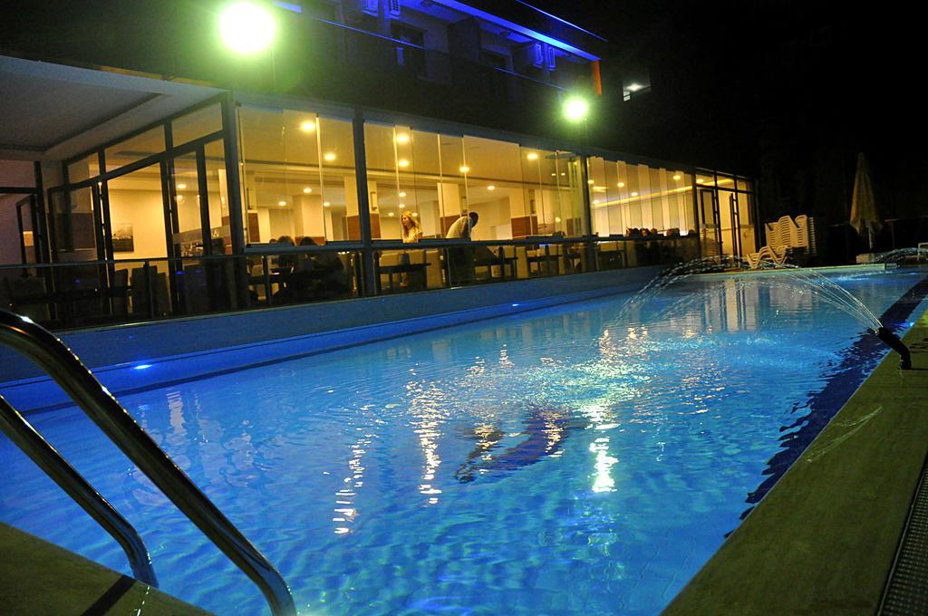 Comfort Ada Class Hotel Κουσάντασι Εξωτερικό φωτογραφία