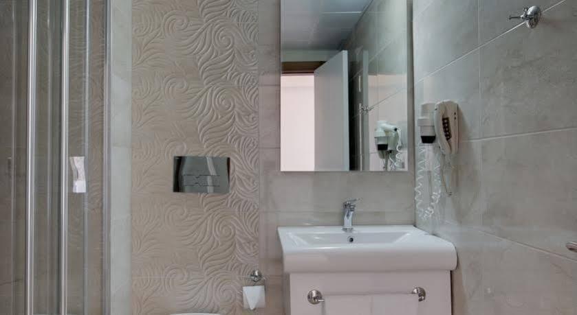 Comfort Ada Class Hotel Κουσάντασι Εξωτερικό φωτογραφία